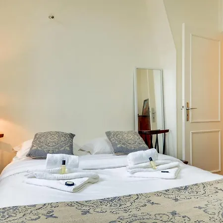 Guestready - Book-lovers Abode In The 4th Arrondissement Appartamento Parigi